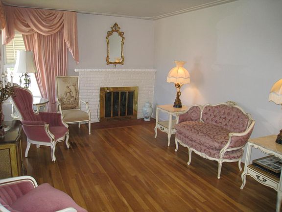4th image of 1927 Diamond Ave NE