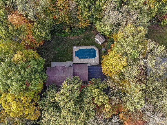5th image of 57 Oak View Dr