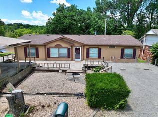 141 Hickory Ln, Eufaula, OK 74432