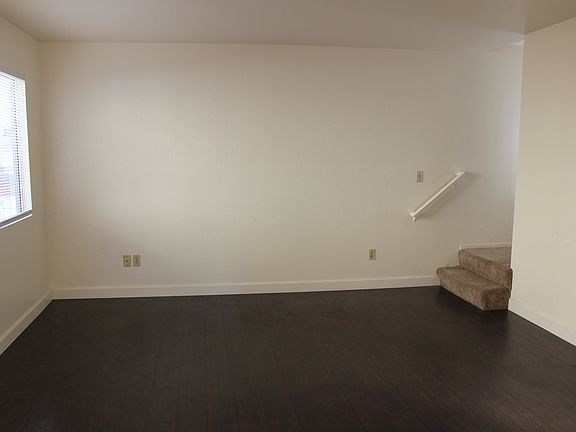 5th image of 715 Creston Rd #D