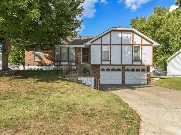 434 SW Sunset Dr, Lees Summit, MO 64081
