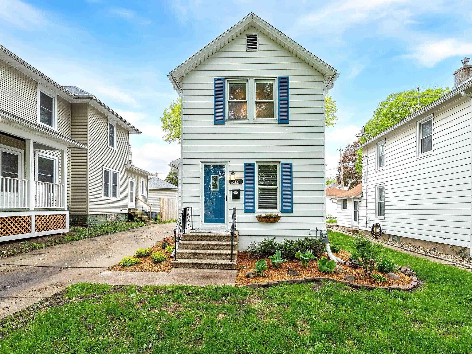 2028 Leclaire St, Davenport, IA 52803 Zillow