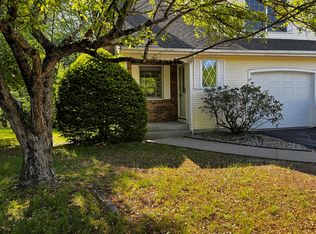 267 Strawberry Cir, Windsor, CT 06095