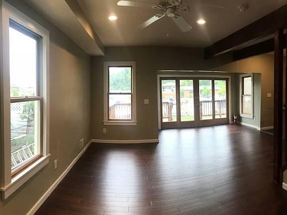 4th image of 345 S Island Dr