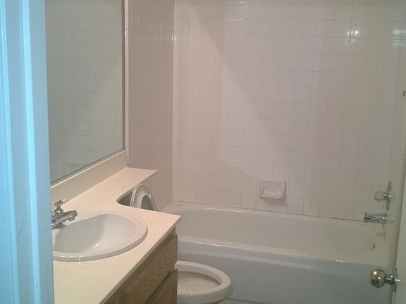 3rd image of 3229 Buttrick Ln