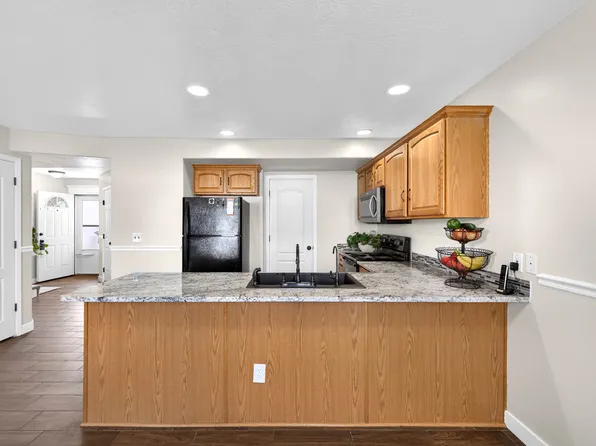 802 W Sugar Maple Ct, Payson, UT 84651