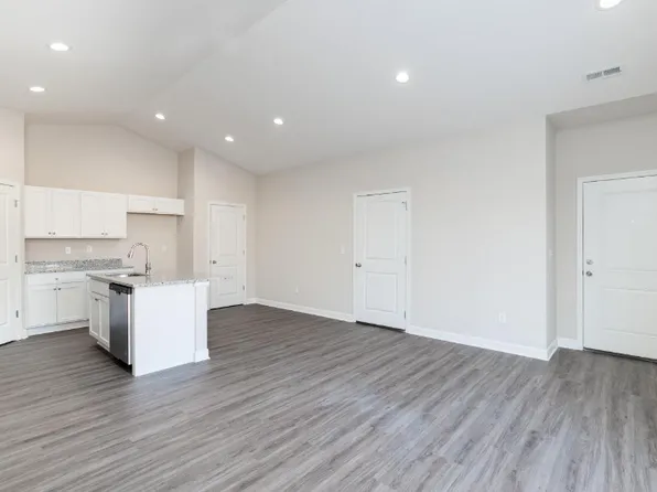 12033 SW Shadow Lakes St, Wichita, KS 67205