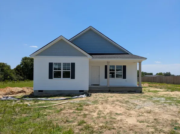 66 Ravenwind Ln, Lillington, NC 27546