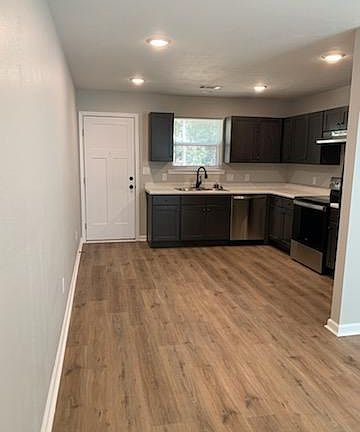 Kitchen, all new appliances