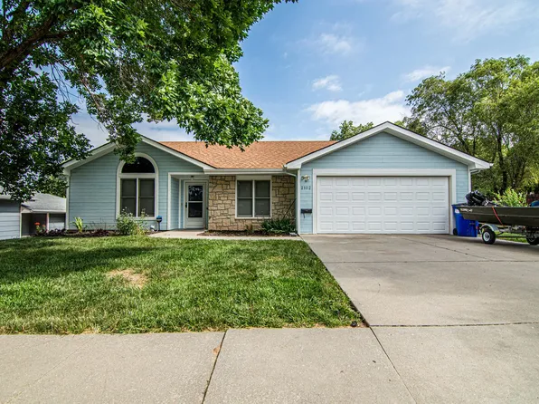 2102 Sunflower Ct, Junction City, KS 66441