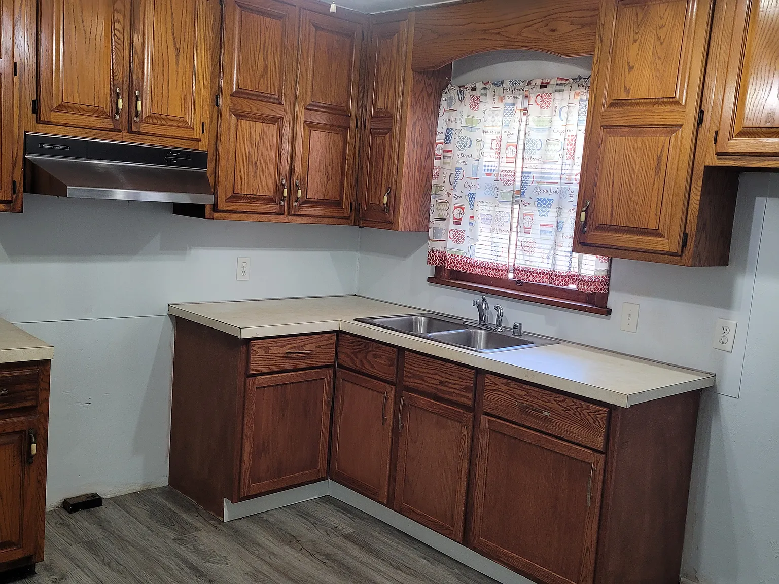 3 bed, 1372 sqft, $1,100 — Photo 3