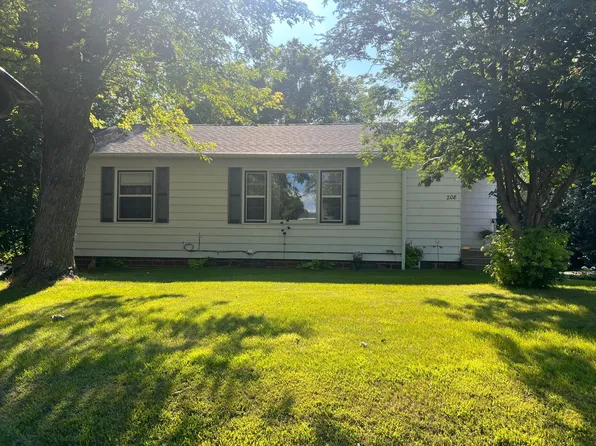 208 Center St S, Lake Benton, MN 56149