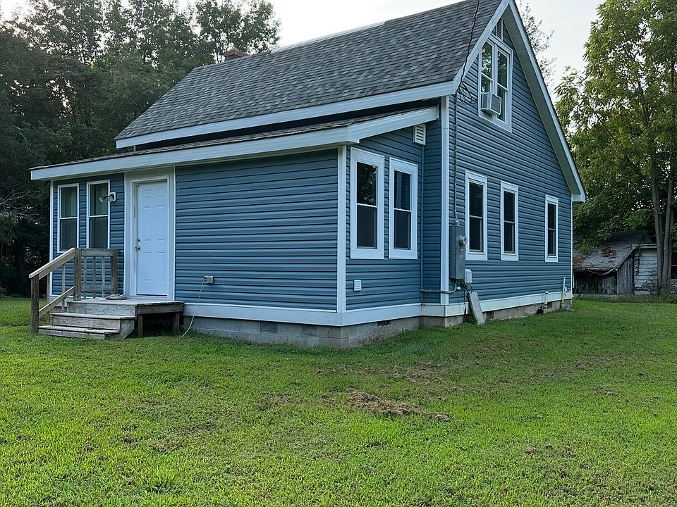 1st image of 403 Enss Rd