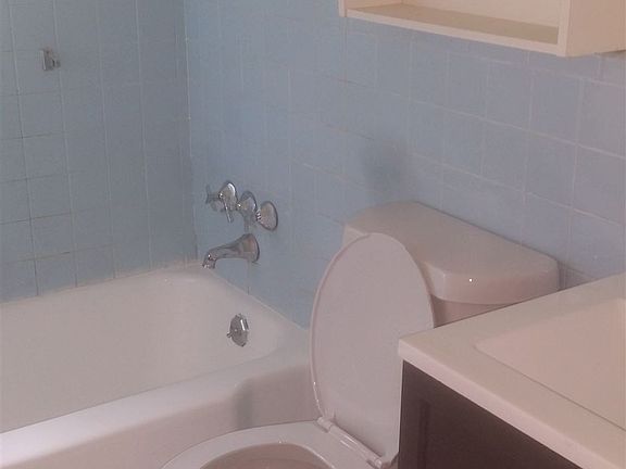Rouge Park #1 - Bathroom