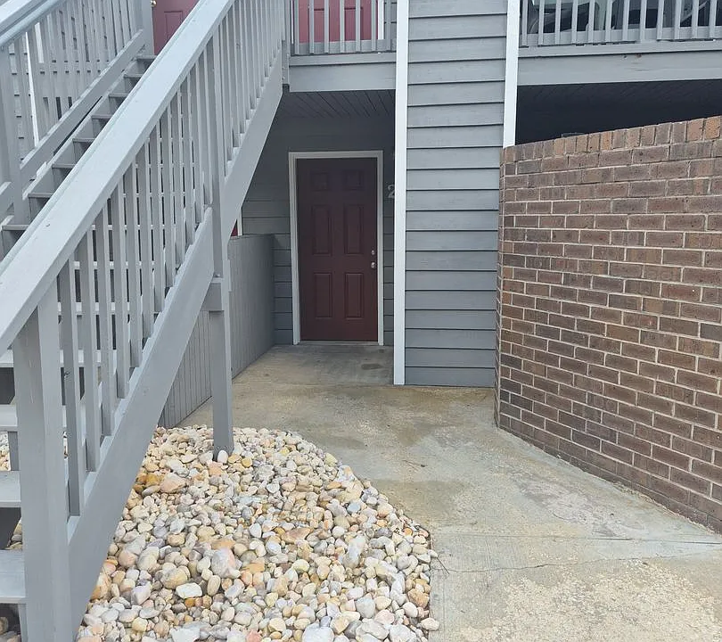 145 Colonial Cir #A2