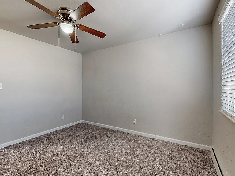 Prince Charles Apartments — Photo 7