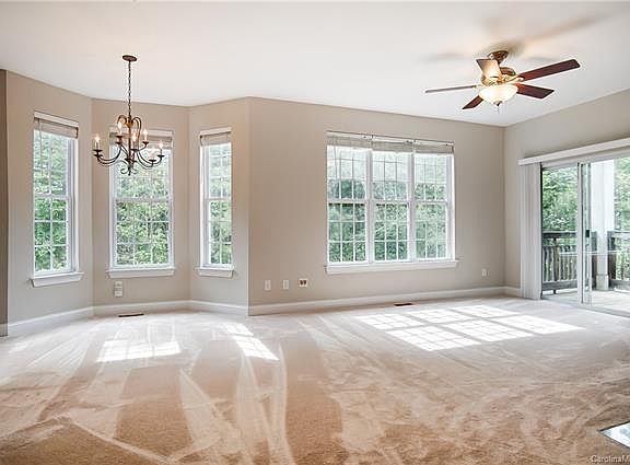 4th image of 6958 Park Place Dr