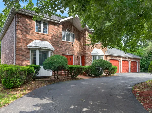 570 N Ellsworth Ave, Addison, IL 60101