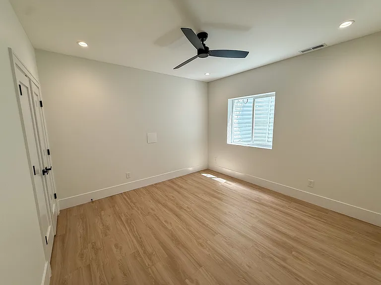 1448 Lexington Ave #B — Photo 8