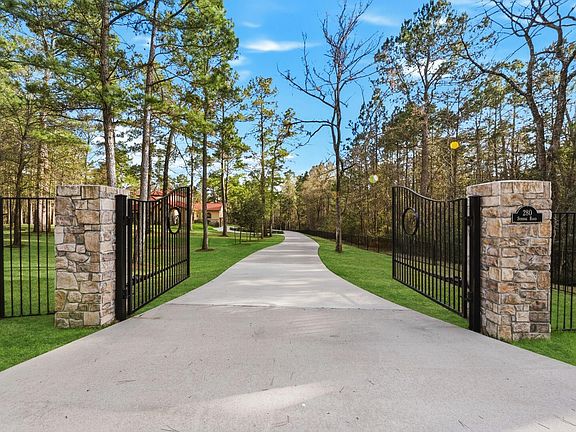 2nd image of 280 Sundog Rd