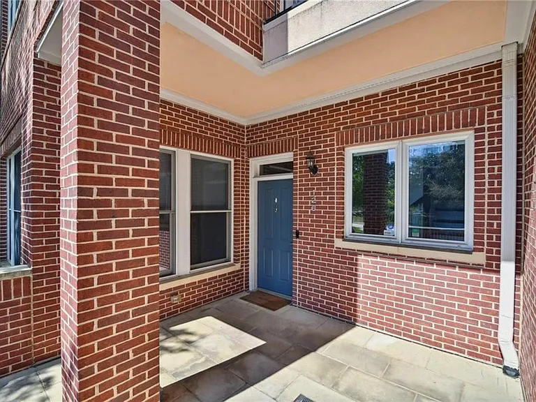 745 Fountainhead Ln NE #126 — Photo 2