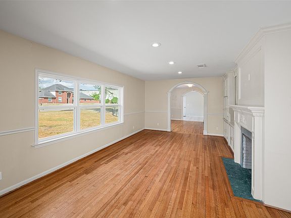 4th image of 4714 Tilson Ln