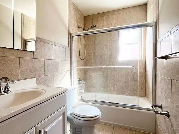 3rd image of 21408 40th Ave #3