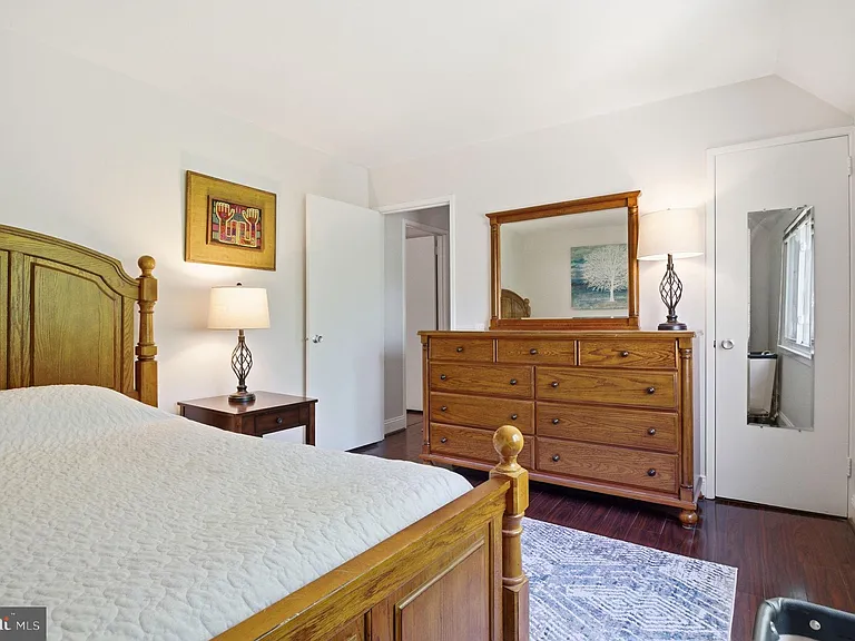 1509 Farsta Ct — Photo 32