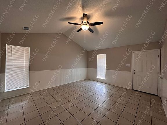 3rd image of 3680 Heathcliff Dr