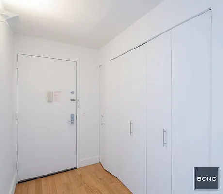 Rented by Bond New York | media 5