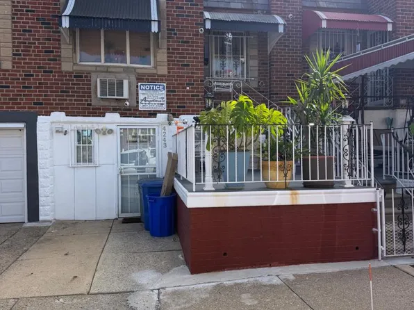 4243 Palmetto St, Philadelphia, PA 19124