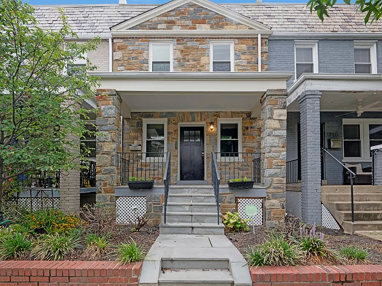 1778 Lyman Pl NE — Photo 26