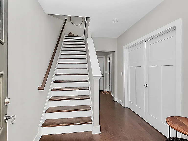 542 Sedgefield Park Dr — Photo 5