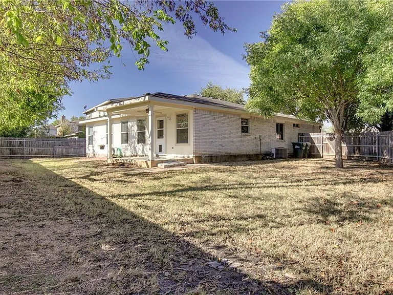 113 Spur Cv — Photo 27