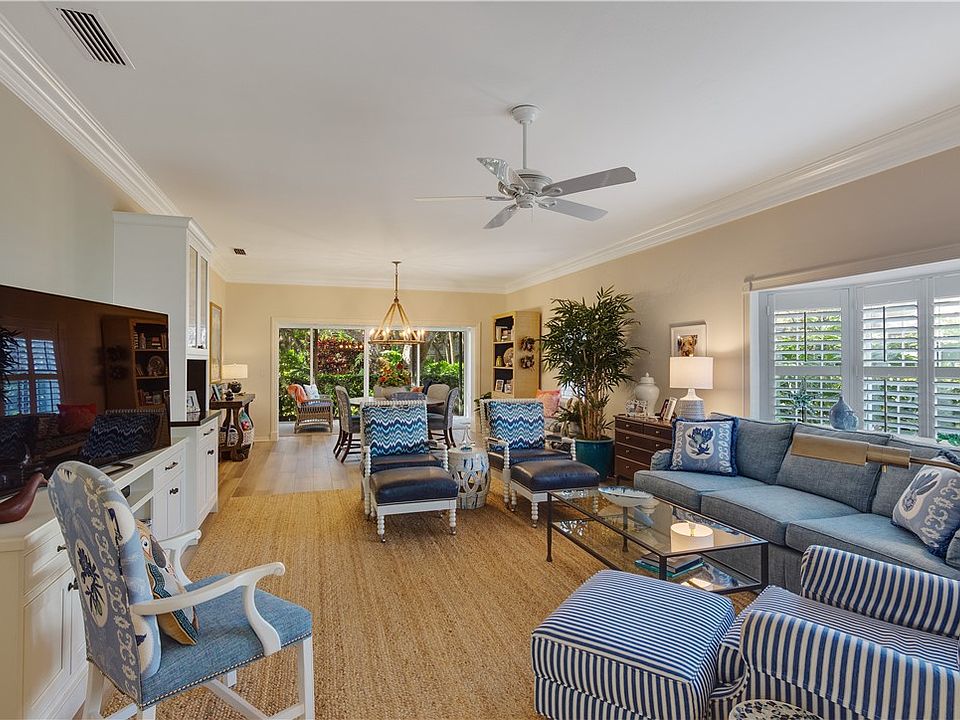 1st image of 125 Park Shores Cir Unit 21