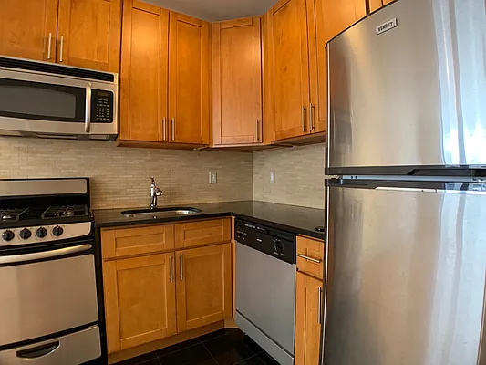 Rented by Corcoran | media 5