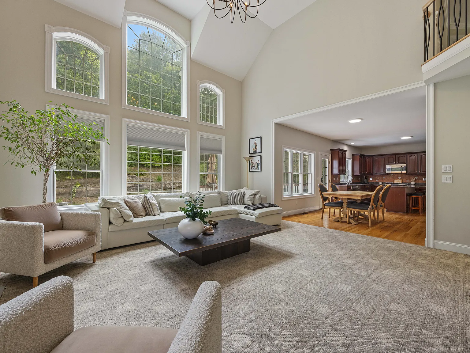 4 bed, 3.5 bath, 3425 sqft, $5,500 — Photo 3