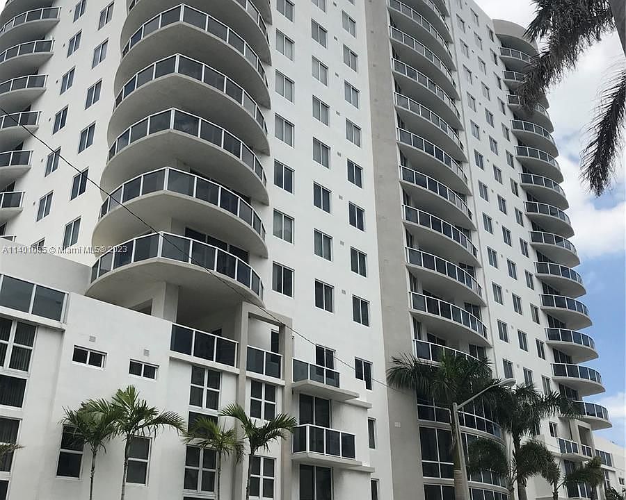 1st image of 601 NE 23rd St APT 1505