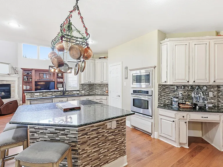 841 Wind Brook Ln — Photo 13