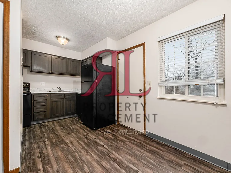 5524 Kenneylane Blvd — Photo 13