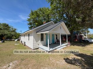 208 Scarborough St, Spring Lake, NC 28390