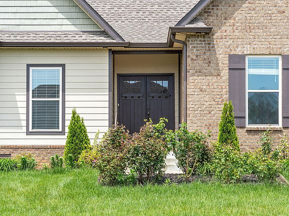 3rd image of 352 N Stonecrop Ct