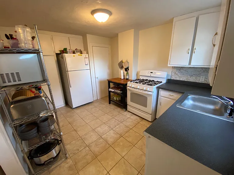 45 Rose Ave #45 — Photo 7