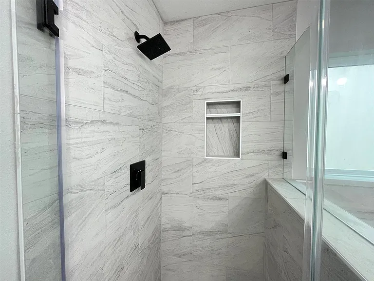 20919 Hall Colony Ct — Photo 17