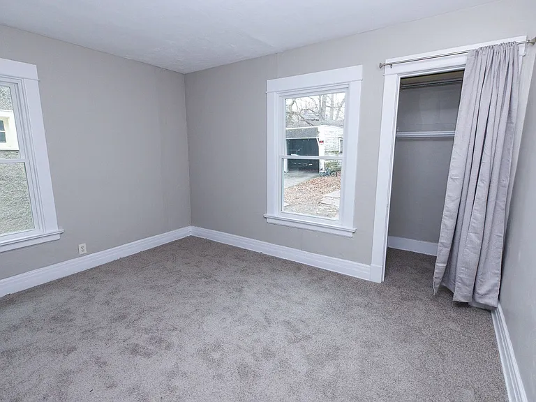 343 Boston Pl — Photo 7