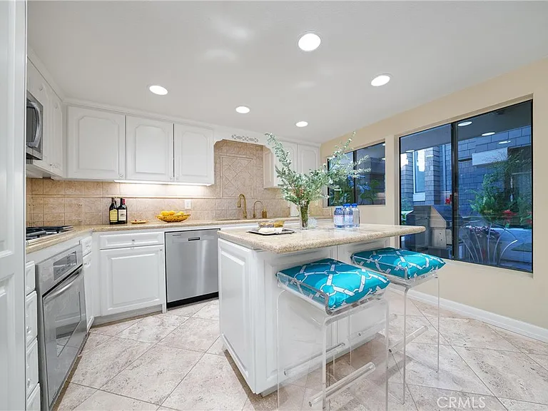 67 Sea Island Dr — Photo 7