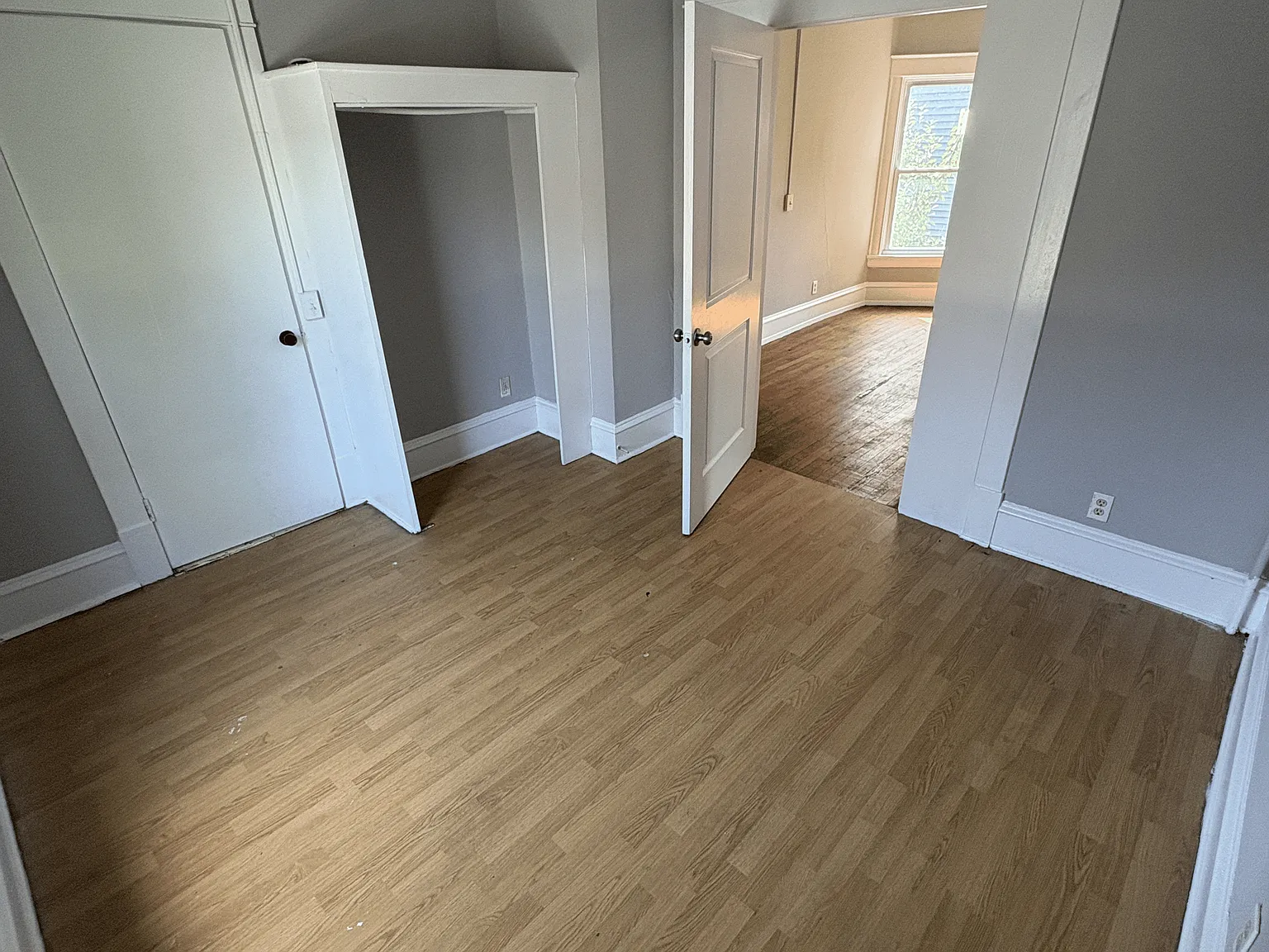 4 bed, 1200 sqft, $1,900 — Photo 3