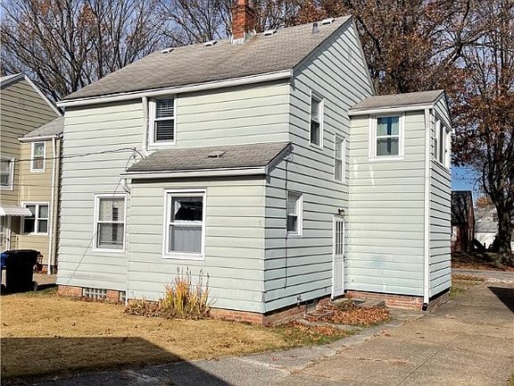 3rd image of 13905 Belleshire Ave