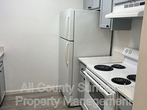 4th image of 1830 Dr Martin Luther King Jr St N APT 205