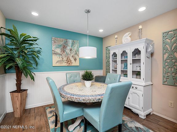 2nd image of 21 Arbor Club Dr Unit 102